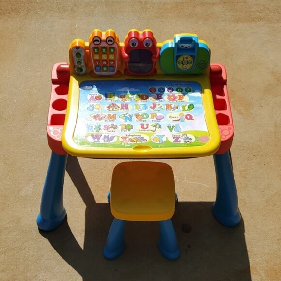 VTech Touch and Learn Activity Desk Deluxe - Red & Blue - Pre-Owned - Picture 1 of 16